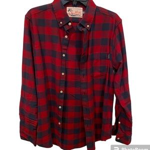 Chubbies man’s shirt, sz S, red/blue plaid, light weight flannel, like new